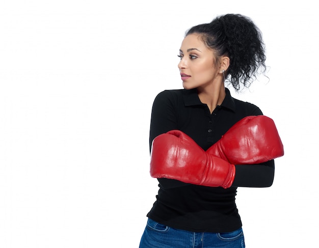 Free photo pretty girl wearing boxing gloves
