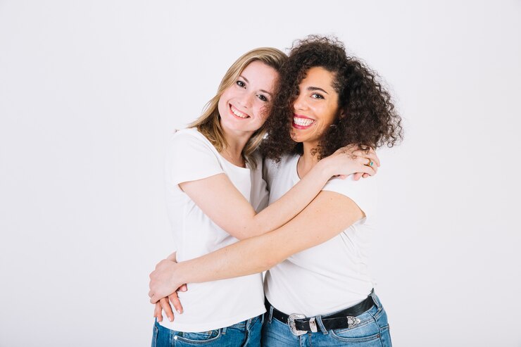 Free Photo pretty women hugging