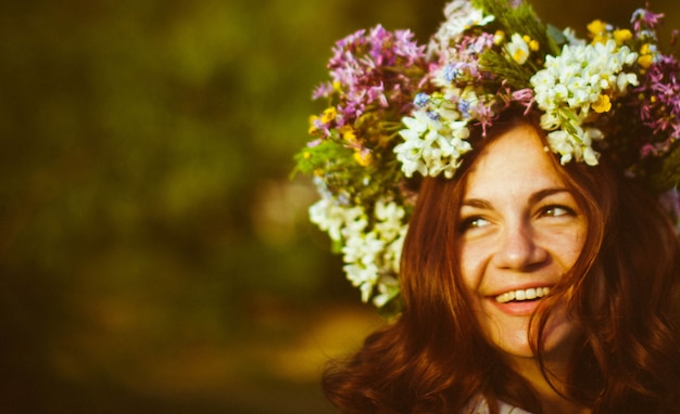 Free photo pretty young stylish lovely portrait