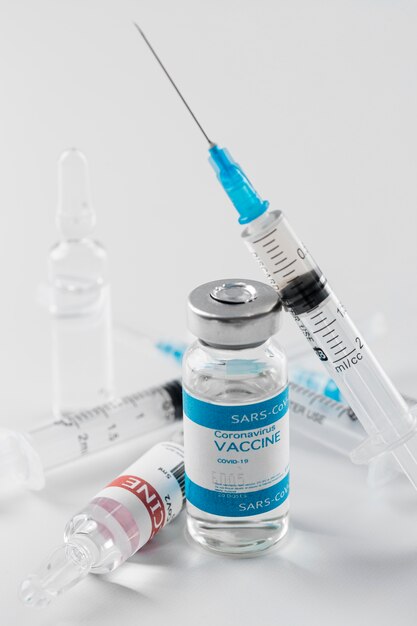 Preventive coronavirus vaccine and syringe