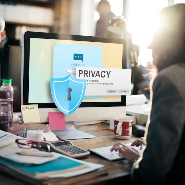 개인 정보 기밀 보호 보안 고독 개념