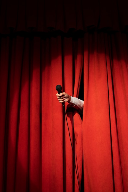 Foto gratuita il processo di creazione di stand up comedy