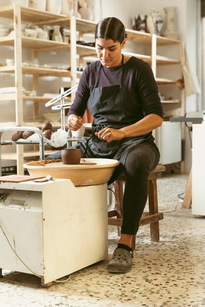 Professional artisan job at the workshop