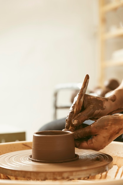 Lavoro artigianale professionale in officina