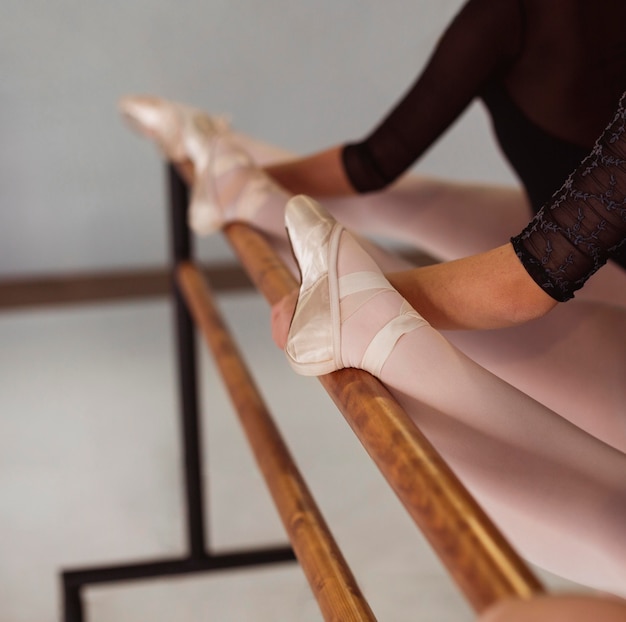 Professional ballerinas training while wearing pointe shoes