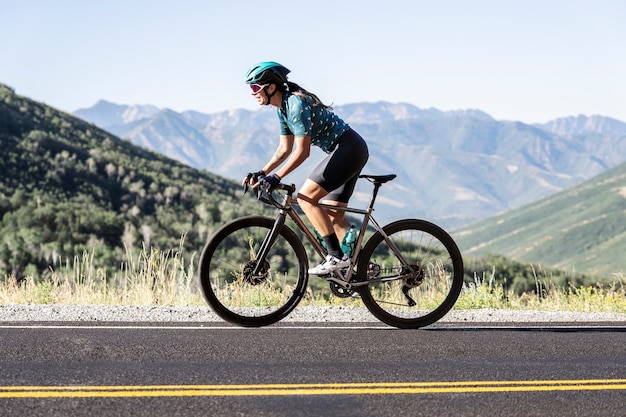 Free photo professional cyclist women