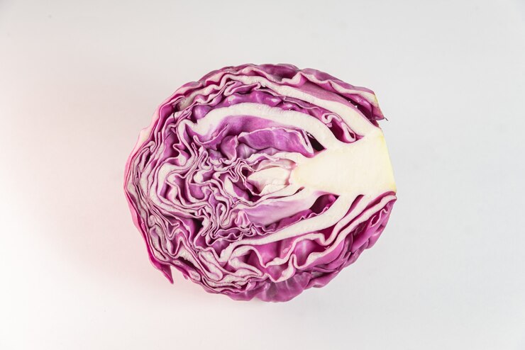 Free Photo purple cabbage on the table