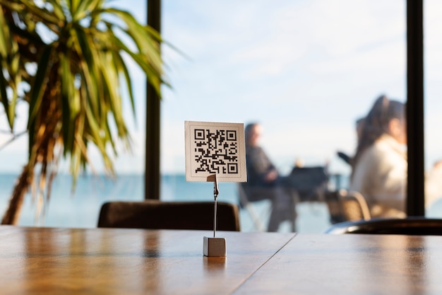 Free photo qr code on a table