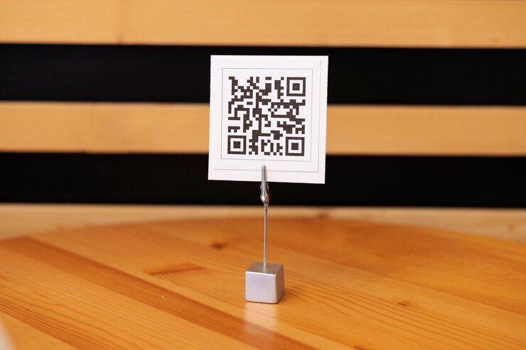 Free Photo qr code on a table