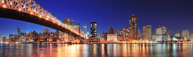 Free photo queensboro bridge and manhattan