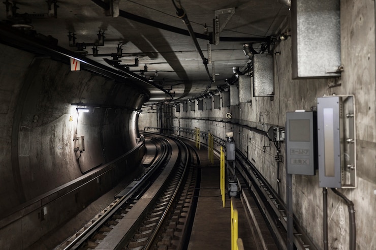 Free Photo rails of subway