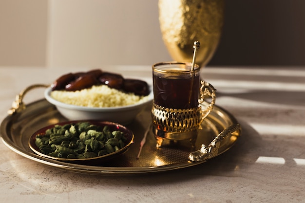 Free photo ramadan concept with arabic food