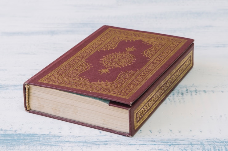 Free Photo ramadan concept with quran