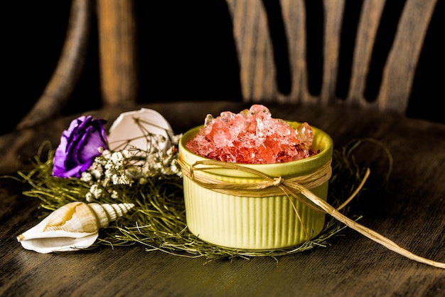 Free photo raspberry ice on the table