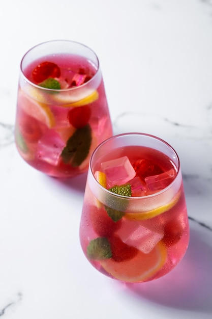 Raspberry lemonade drink