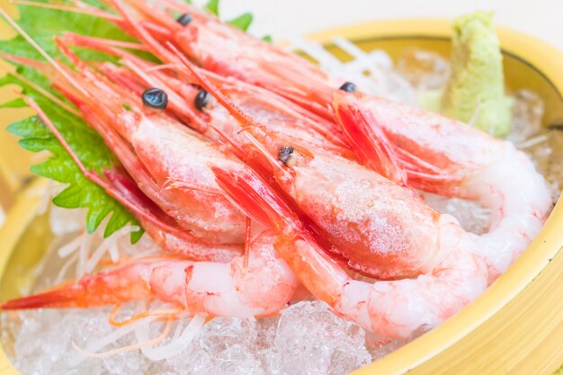 Raw and fresh shrimp sashimi