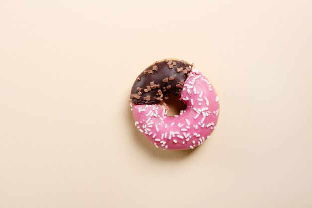 Free photo real donut with the shape of a business chart.