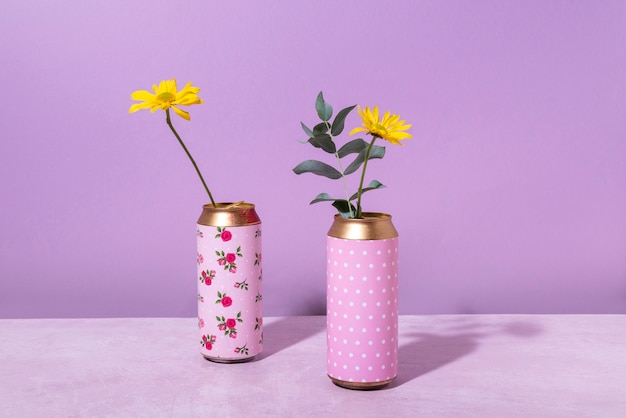 Free photo recycled cans used for flowers