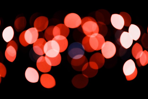 赤い円形のネオンライトの背景