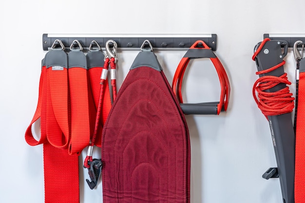 Free photo red cord slings for therapeutic exercises and neuromuscular activation