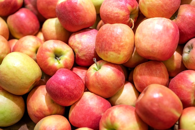 Free photo the red fresh apples as a background