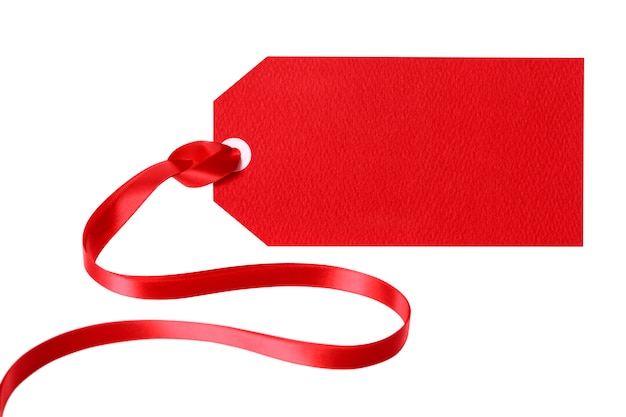 곱슬 빨간 리본이 달린 빨간색 선물 태그 또는 가격표