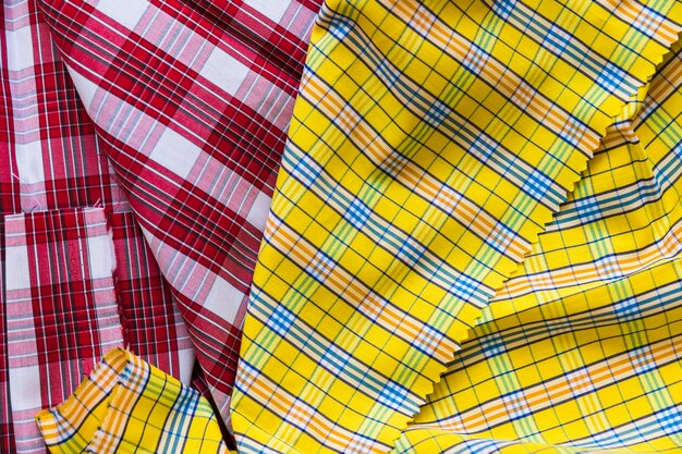 赤と黄色のタータンパターンの織物