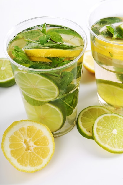 Refreshing drink with lemon slices