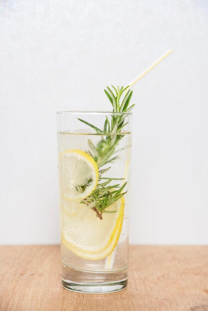 Refreshing drink with lemon