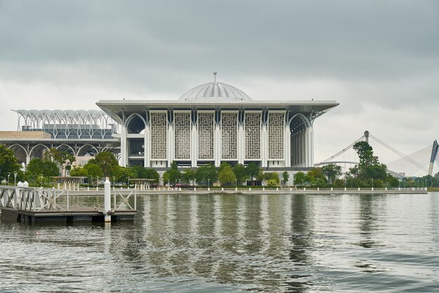 religion islam malaysia architecture putrajaya