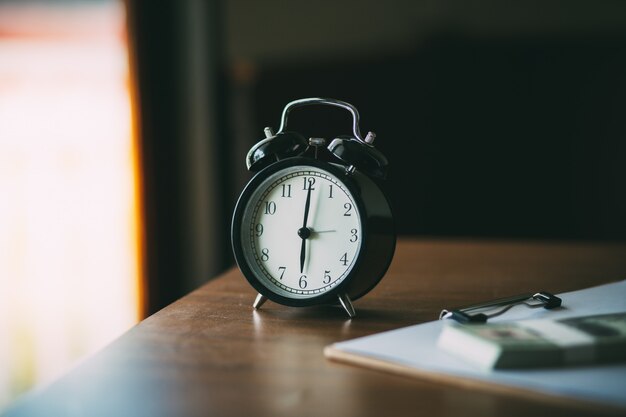 Premium Photo | Retro 6 o'clock and morning sun.
