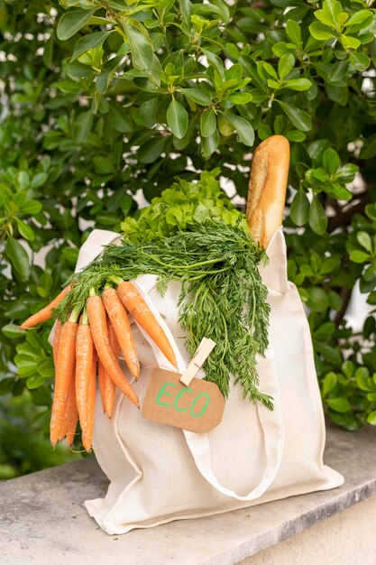 Reusable bag with food outside