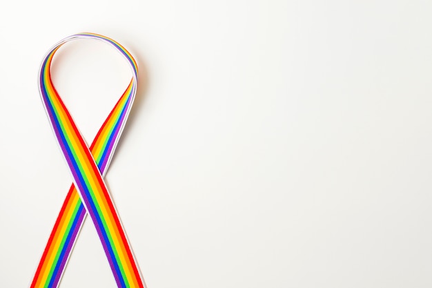 Лента в цветах ЛГБТ