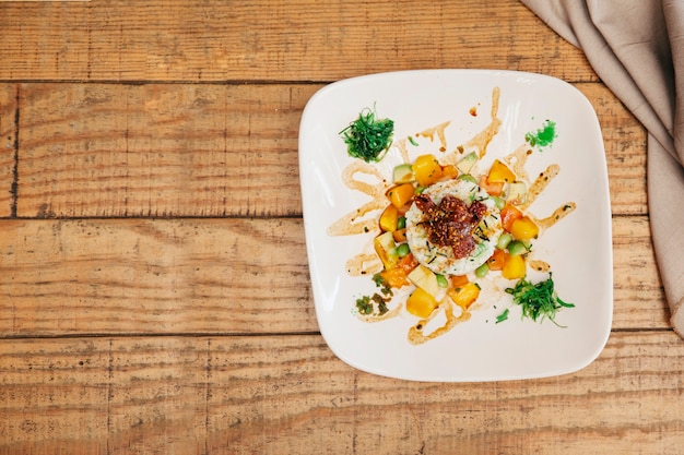 Free photo rice dish on wooden table