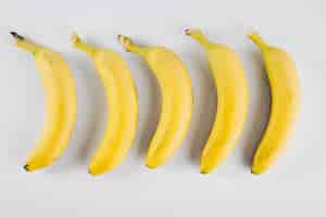 Бесплатное фото Композиция спелых бананов