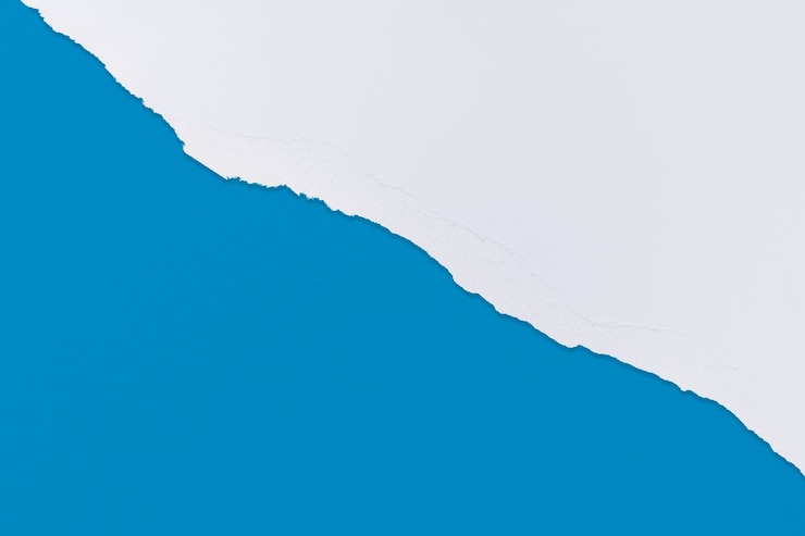मुफ़्त फोटो ripped paper border in blue on handmade colorful background