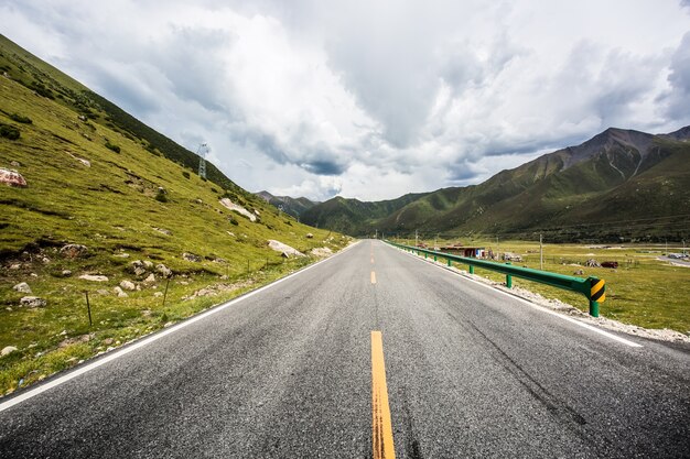 Road with yellow lines