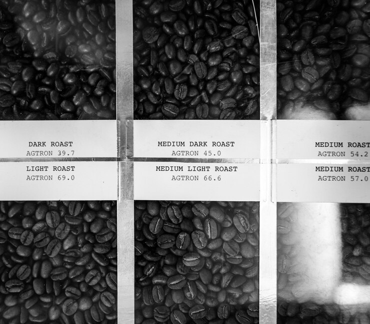 Free Photo roasted coffee bean pictures concept