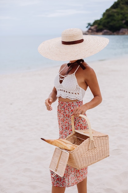 Carambola White Crochet Bikini Top