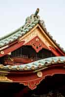 無料写真 日本の伝統的な木造寺院の屋根の詳細