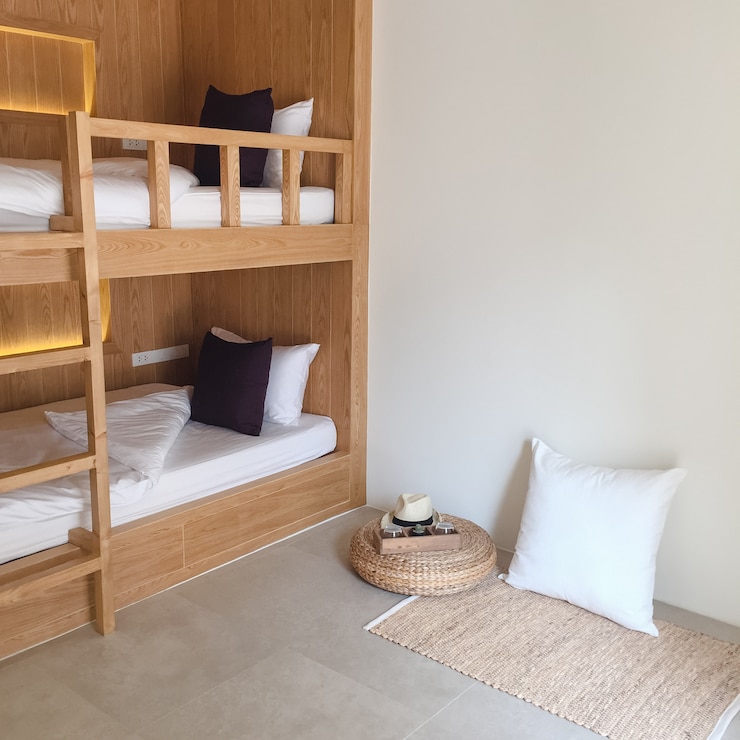 Free Photo room dormitory travel youth sleeping
