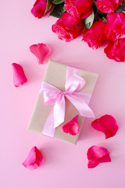  Roses and gift box for Saint Valentine day