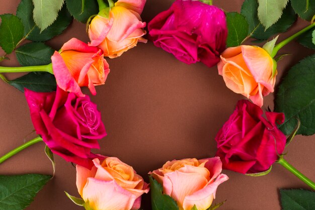Round blooming rose frame