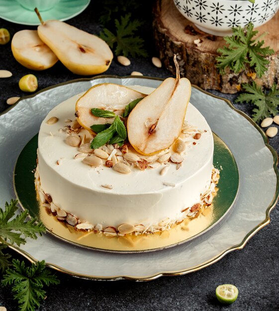 Декор торта груша 97,000+ Light Banana Cake With Cream Cheese Frosting Pictures
