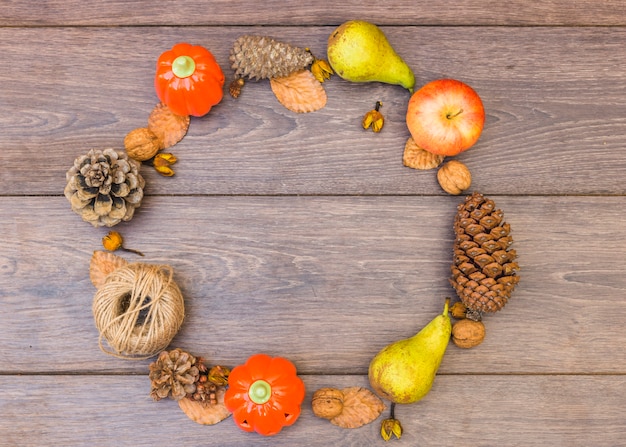 Round frame of fruits and vegetables 