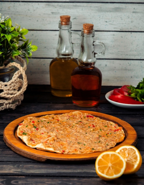 Round lahmacun on the table