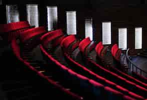 無料写真 劇場の赤い座席の列