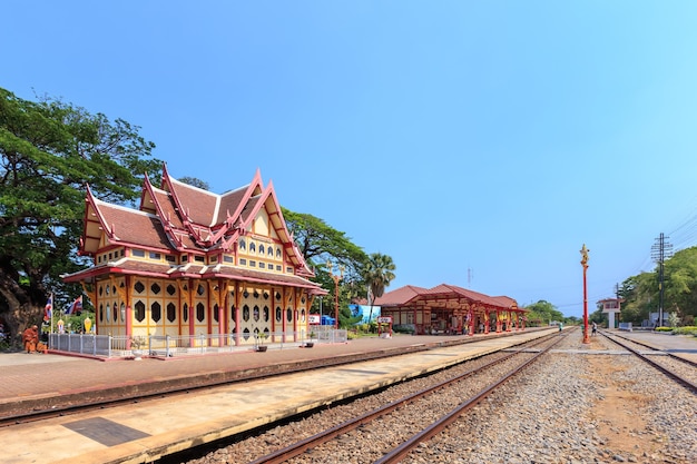 Free photo royal pavilion at hua hin railway station prachuap khiri khan thailand