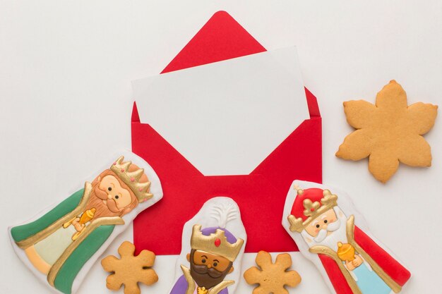 royalty biscuit edible figurines and snowflake cookie