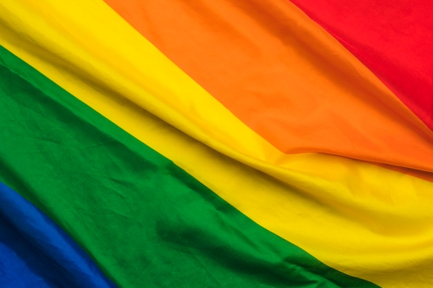 LGBT 커뮤니티의 주름진 무지개 깃발